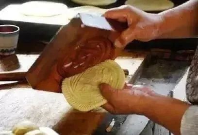 柳州饭店香满银柳月饼多少钱,柳州银柳食品有限公司银柳月饼