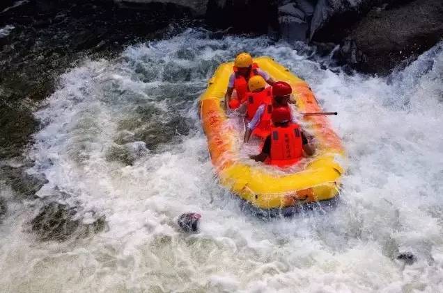 千万不要去的景区,最刺激的峡谷漂流
