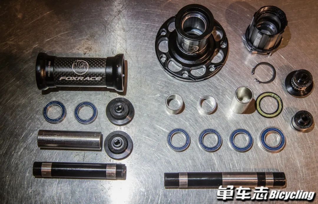 久裕培林花鼓塔基的拆卸保养视频,公路自行车培林花鼓保养