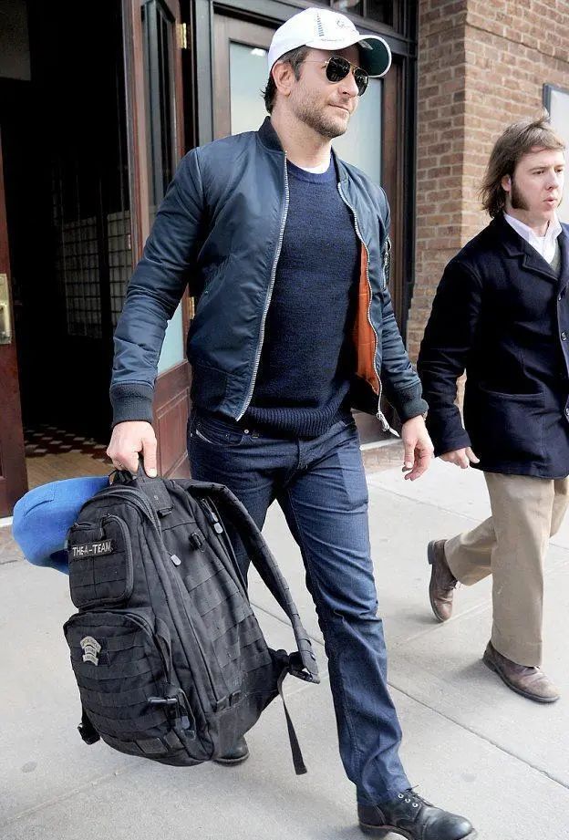 不只是实用，双肩包更要“玩出彩”