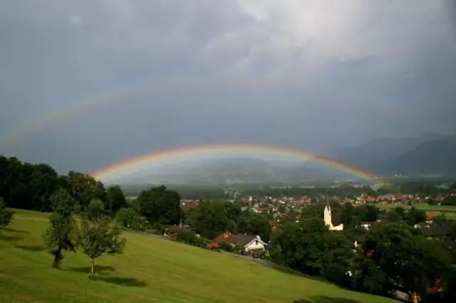 北京出现彩虹现象,北京多地惊现彩虹