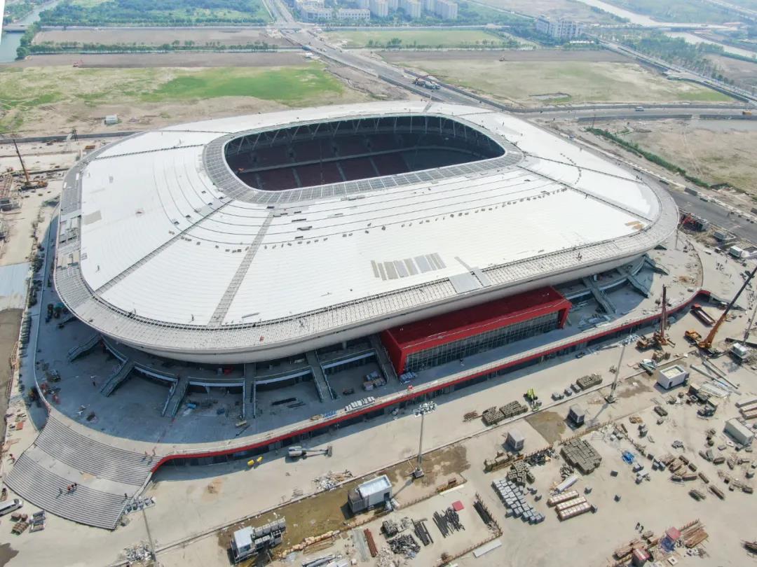 浦东足球场什么时候开始铺设草皮,浦东足球场工程
