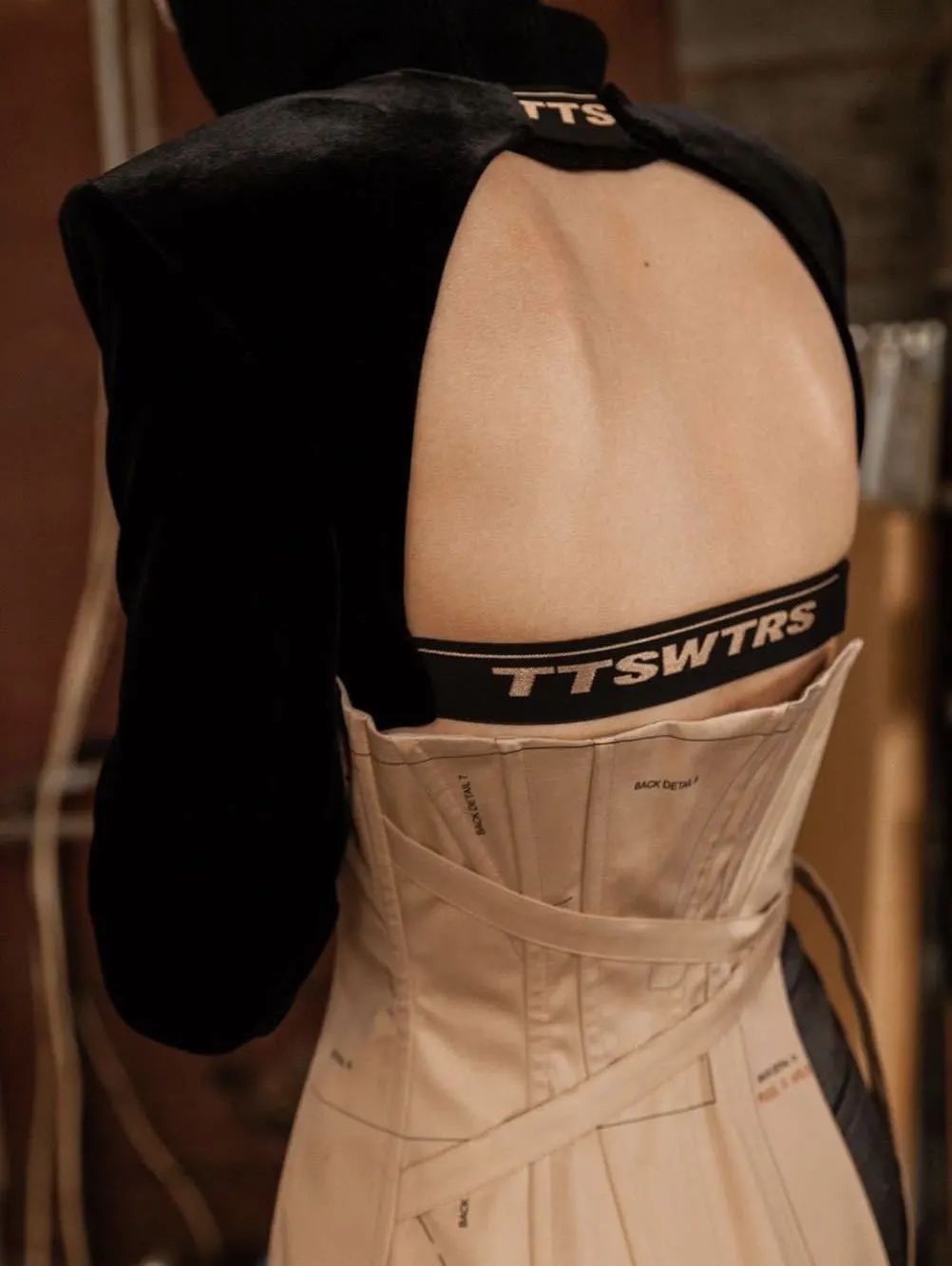 男朋友寄的包裹里的信,男朋友寄的包裹礼物