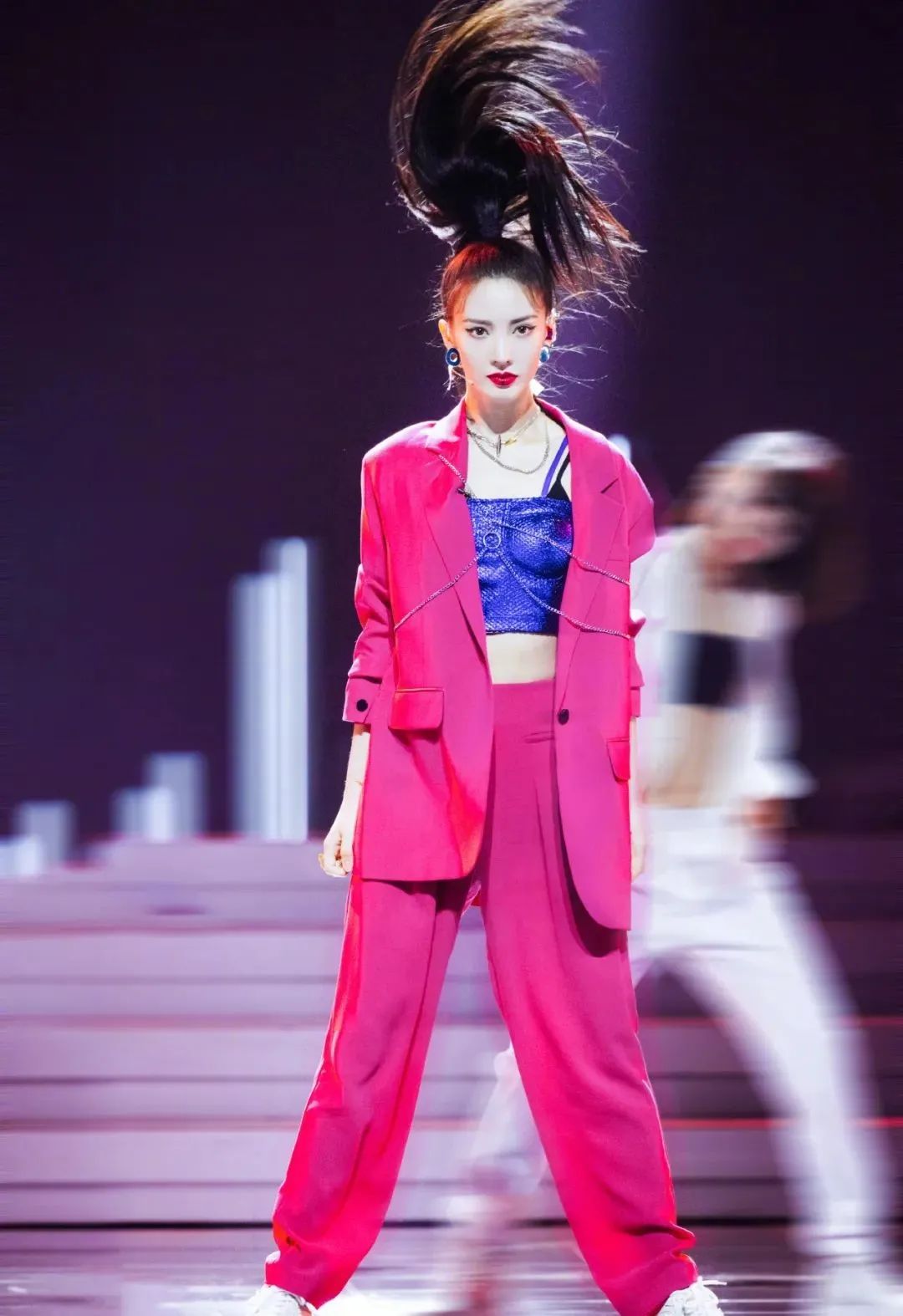 女性头发少头顶秃戴假发片可以吗,假发有的地方秃了怎么补救