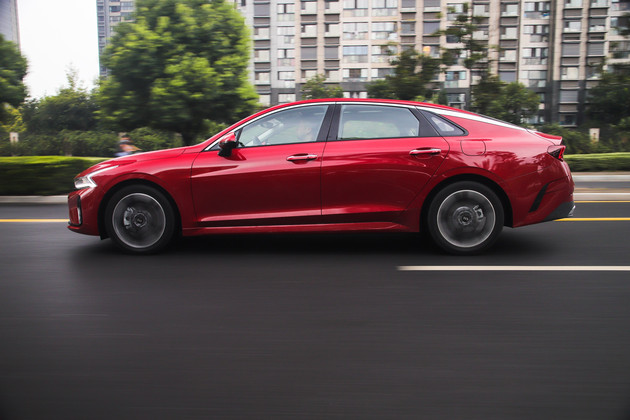 起亚k5凯酷试驾高速,起亚k5凯酷270t百公里加速