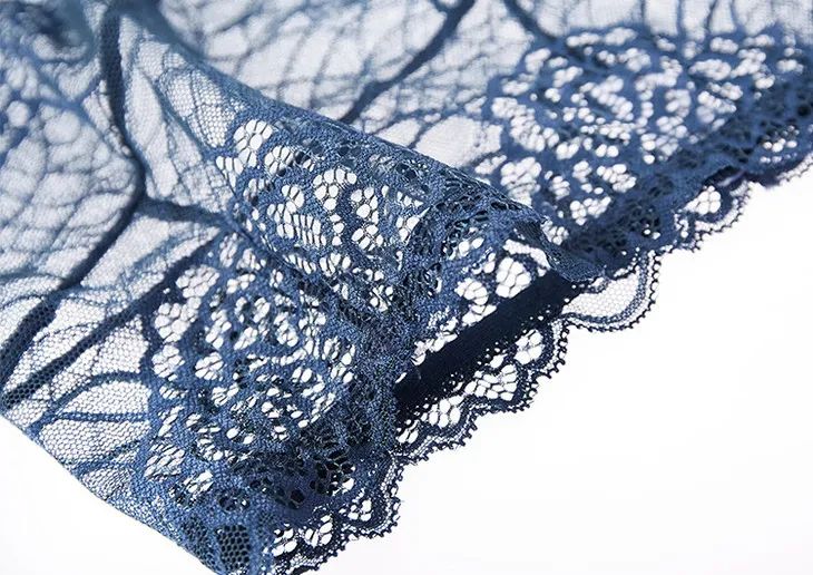 这条优雅精致、凉爽如风的蕾丝*裤内**，是你藏不住的女人味