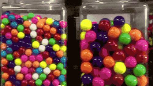 一不小心把口香糖吞进肚子里,一不小心把口香糖咽了