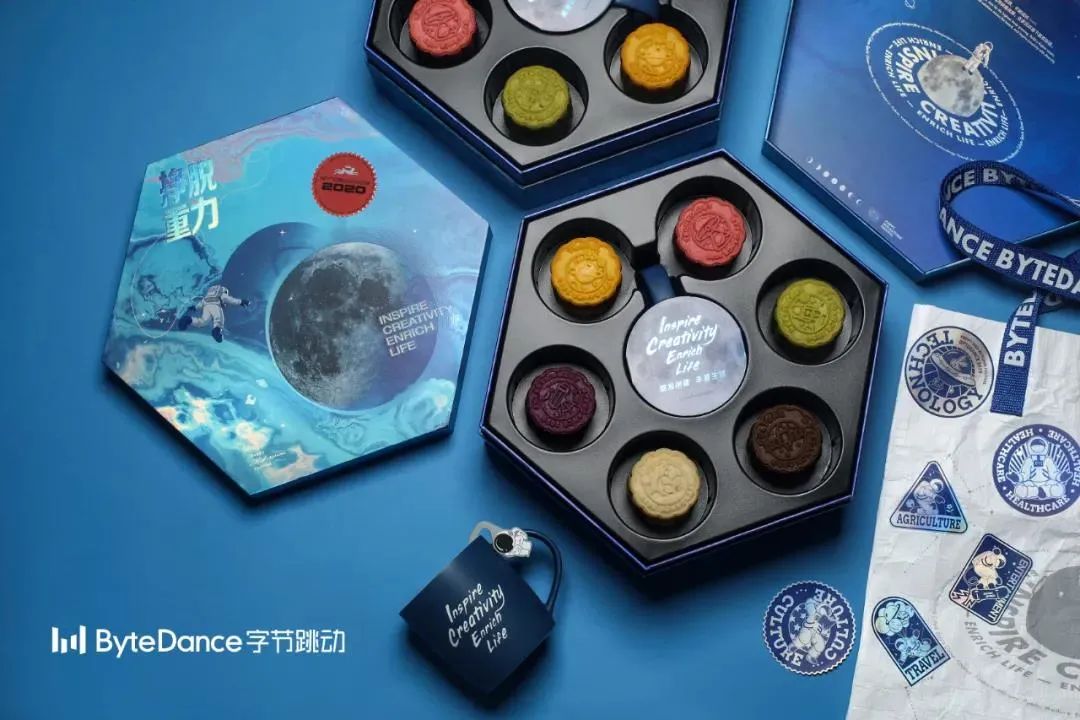 燃到不敢认！国货品牌月饼太美了，连老外都要疯*搞狂**代购