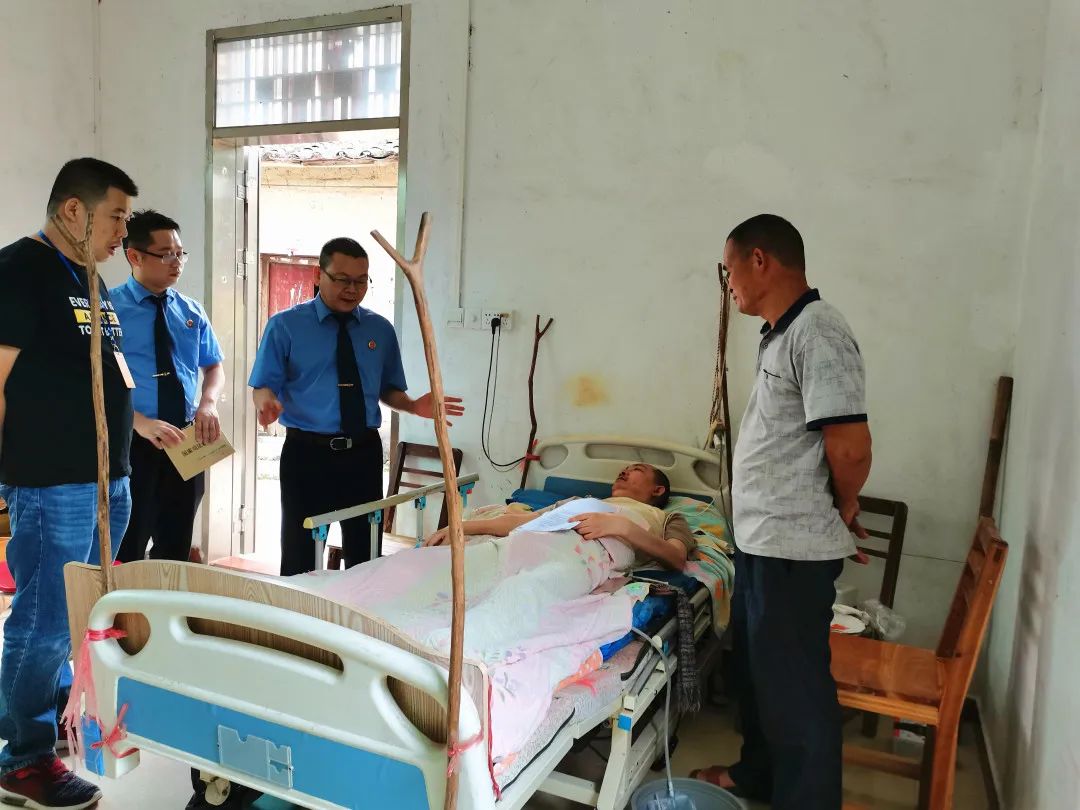 双节到来，检察关怀及时就位