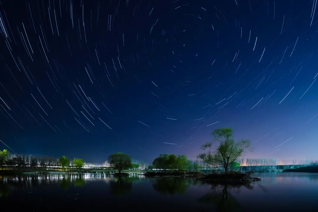 这里的国庆人不挤，车不堵，景色美，还有“会发光的兔子”……