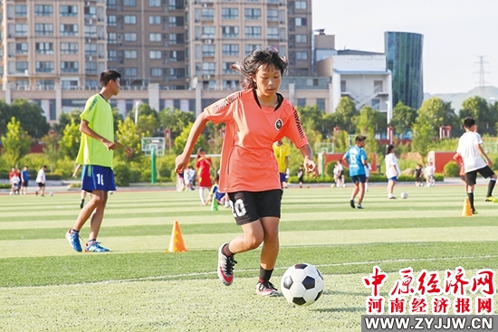 全国青少年足球夏令营洛宁志愿者,全国青少年校园足球夏令营河南