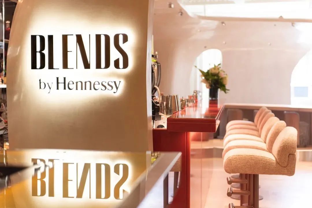 外滩有名的酒吧,外滩人气最旺消费最高的酒吧