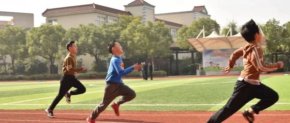 江苏每天一节体育课,深圳学校每天一节体育课