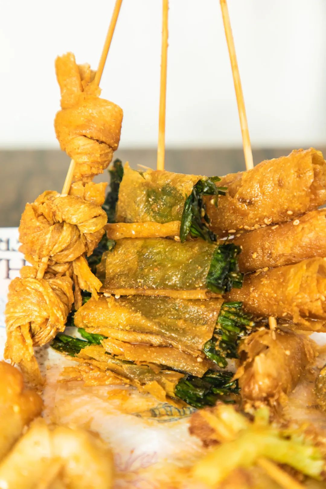 覆盖5个区，这7家“又小又旧”的炸串店，抚慰了不少深夜打工人