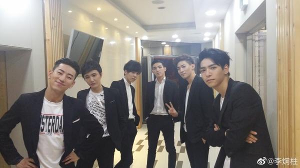 timez偶像万万岁mama颁奖典礼,偶像万万岁timez组合成员怎么样了