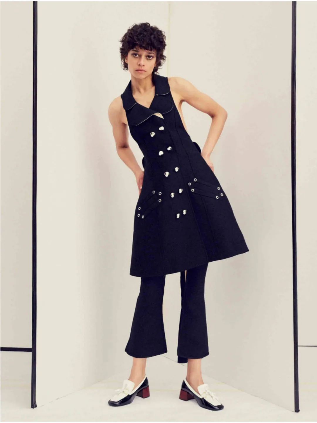 买了很多鞋子,买了那么多鞋子穿不过来