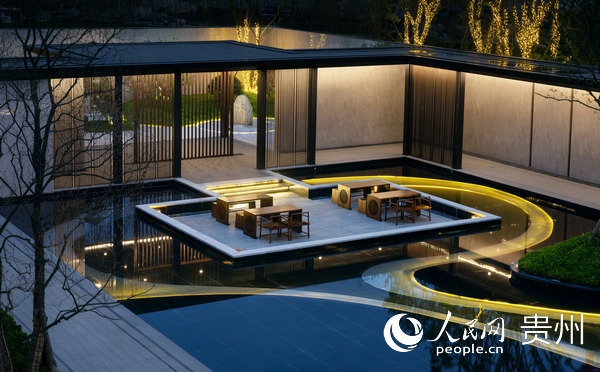 家门口也可以感受春天的气息,在家门口也能享受高品质的教育