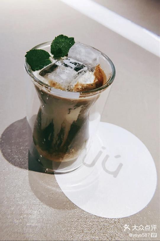 日本空运芝士蛋糕、28元超值特调咖啡...老牌美味or新晋网红，谁会狙中成都人的甜品胃？