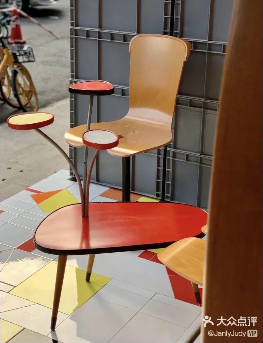 日本空运芝士蛋糕、28元超值特调咖啡...老牌美味or新晋网红，谁会狙中成都人的甜品胃？