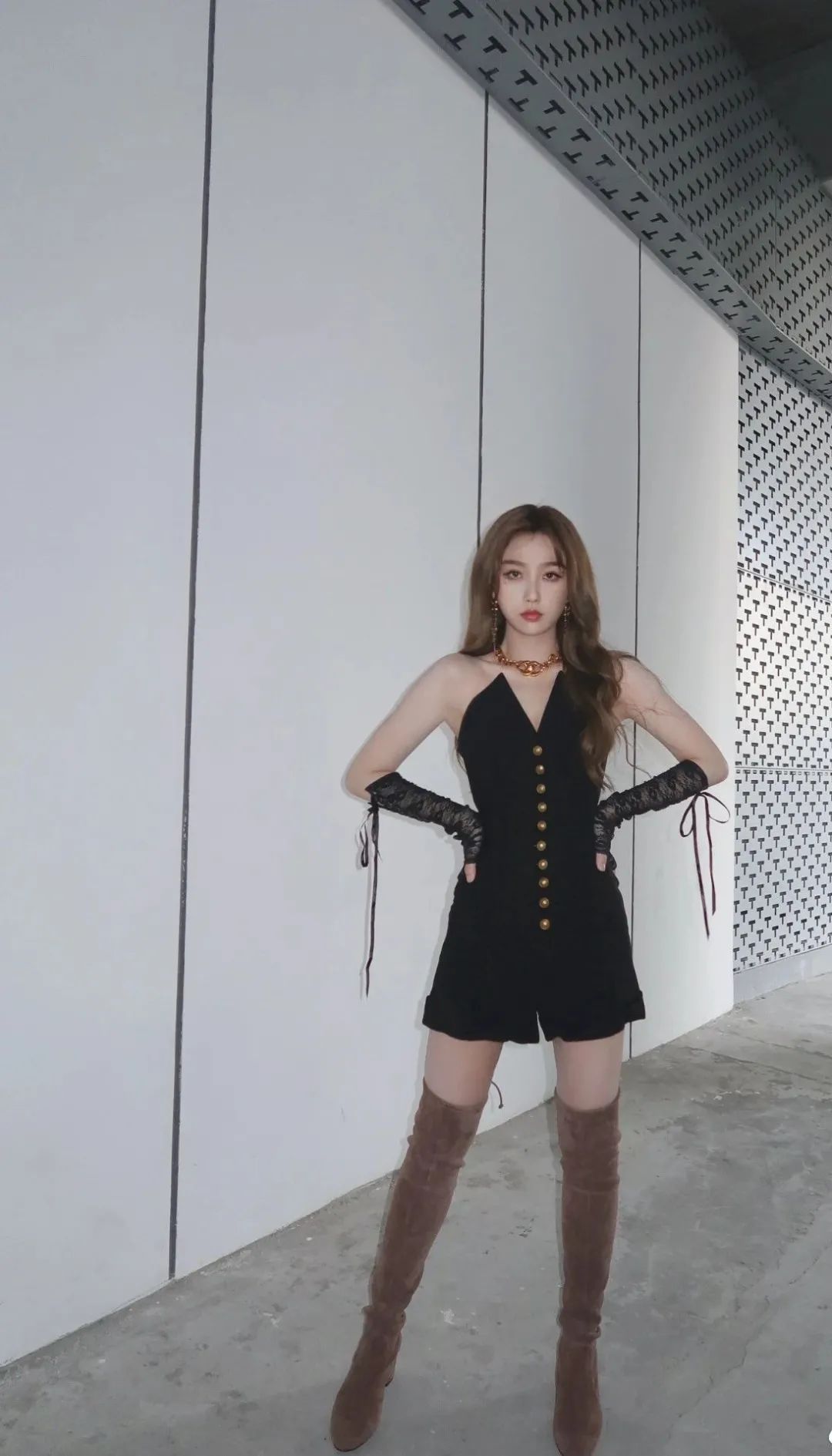 长靴显得格外霸气,霸气靴子男选择