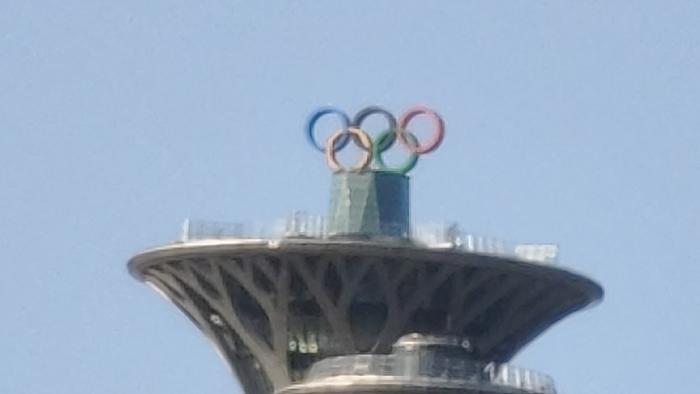 坚果r2是5g吗,坚果r2还值得买吗