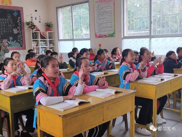 都匀做大做强再创辉煌,都匀市助推脱贫攻坚