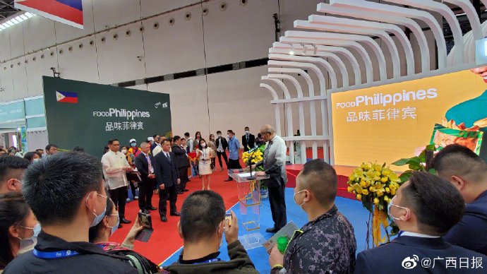 日报哥,菲律宾椰子油可擦皮肤可炒菜吗