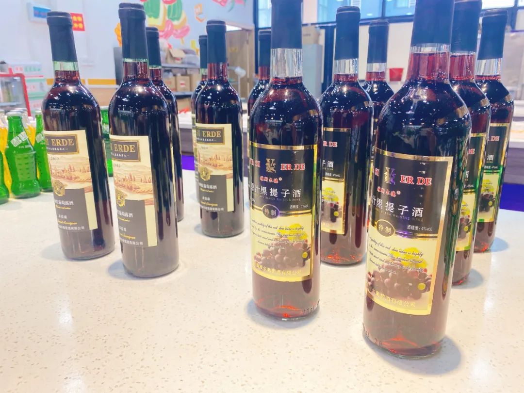 卢氏汉釜宫：海鲜、烤肉、小吃...通通不限量！豪横自助来啦！39.9元购汉釜宫单人自助餐，海鲜、烧烤、牛排、甜点...都是你的！