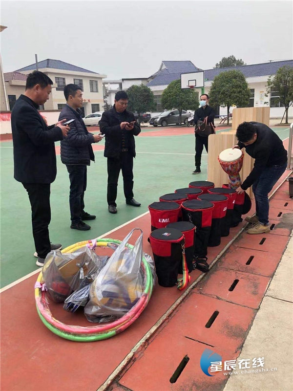赞！长沙市音协打击乐学会赴浏阳开展公益助学