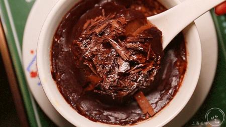 藏在淮海路街角的「传奇糖水铺」，又出爆款“水晶小熊”