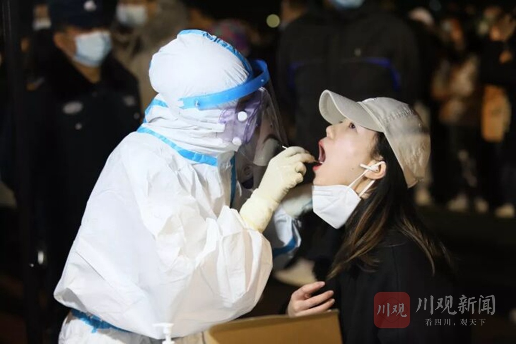 直击郫都最暖寒夜：这些身影让人泪目