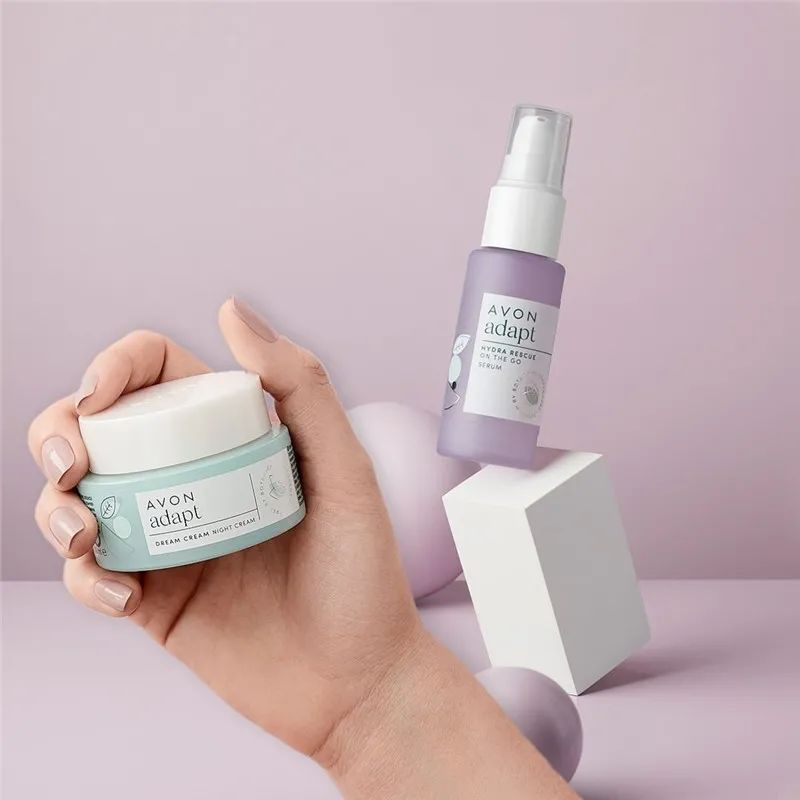 全球新品105：彩色粉底、防晒精华等新概念产品上市/新锐年末推联名、上礼盒