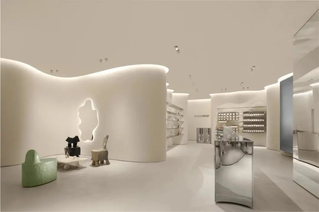 2024年美妆趋势,奢侈美妆投放