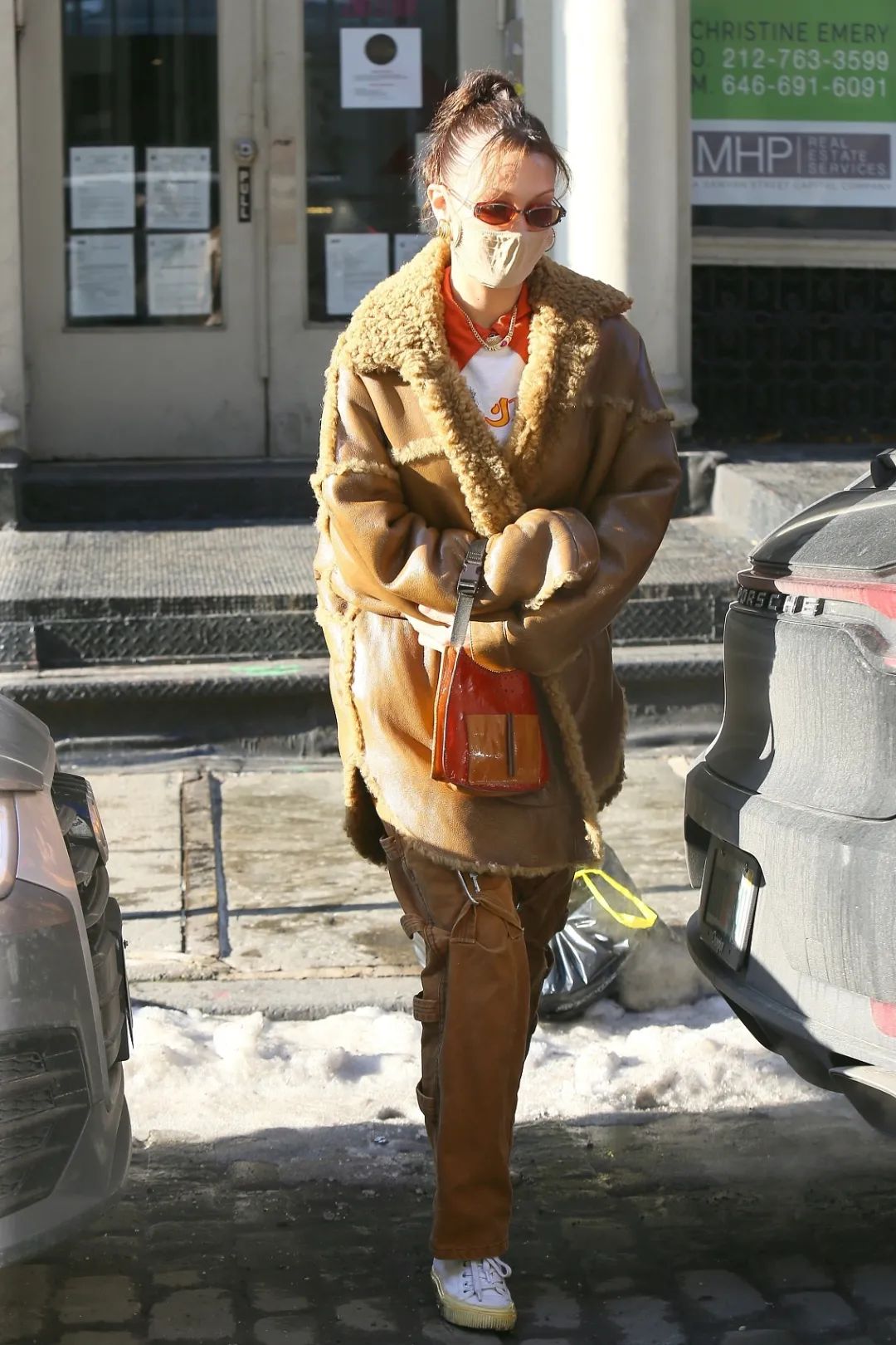 羊羔绒外套很丑的搭配,羊羔毛外套穿搭高级感