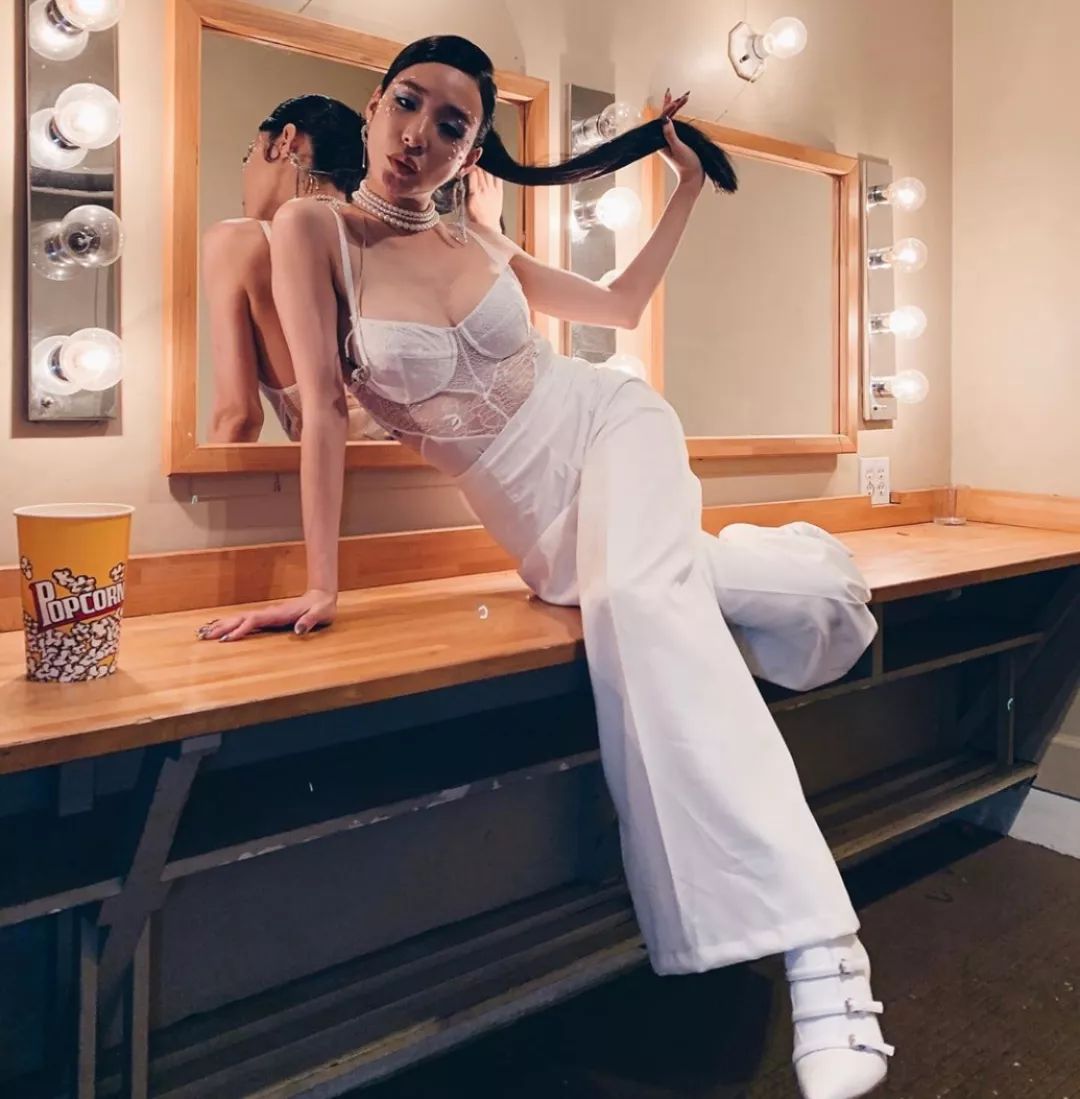 钻石美貌,欧化了TiffanyYoung真像韩艺瑟和徐睿知的合体