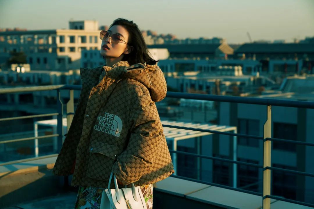 为什么现在满大街都是北面羽绒服,为啥满大街都是北面