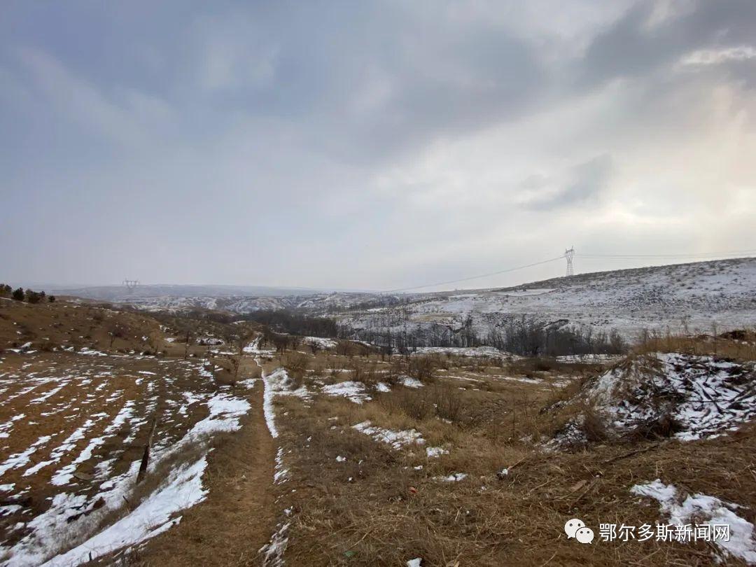 室外柴火灶带锅,柴火灶炒菜做饭