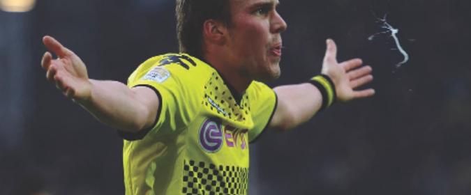 足球运动员喜欢吐口水,足球运动员为何要吐口水在球场上