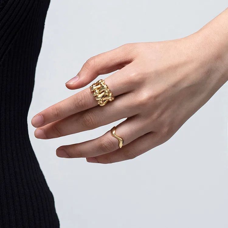 这该死的购物欲，又让我买了1.2.3.4.5.6件金色首饰