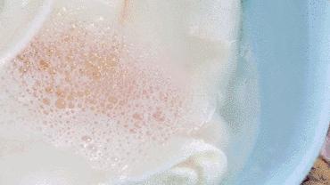 鞋子穿久了脏了怎么办,鞋子穿久了很脏怎么把它清理干净