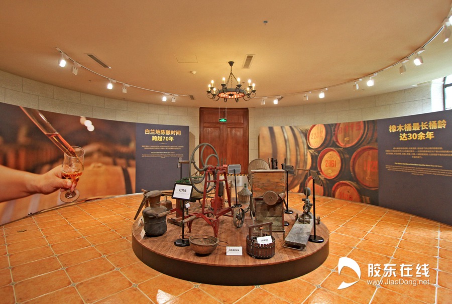 从世界金奖到全球盲品冠军可雅白兰地的百年荣光