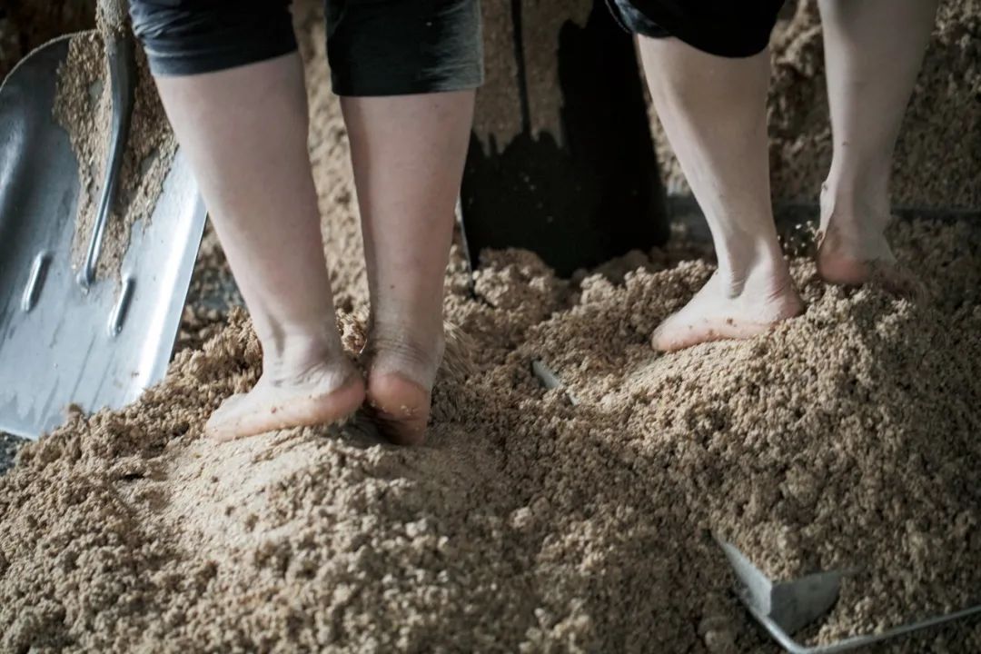国酒茅台镇全景图片,国酒茅台镇