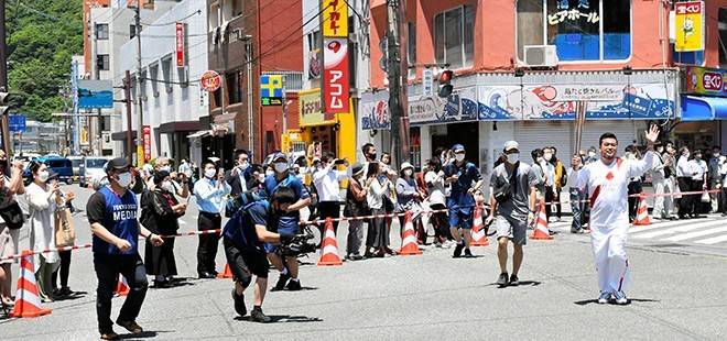 印度医院火灾12名新冠患者死亡,最新印度新冠疫情死亡人数