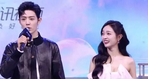 明星做烤瓷牙变凸嘴,明星烤瓷牙凸嘴