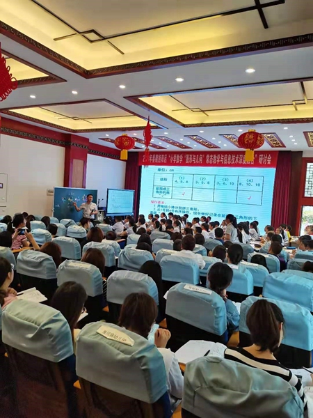 2021年，德阳市青云山路小学五育之花并蒂开