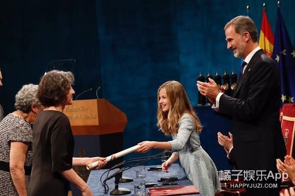 还记得要继承王位的公主们吗？太胖被嘲笑，放弃千万年薪？