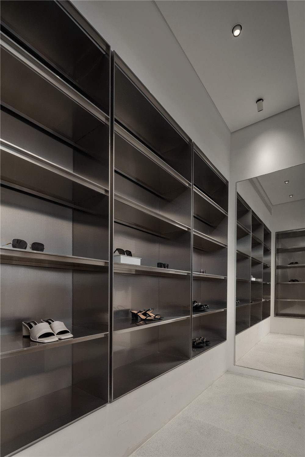 roy服装店,末染精品女装