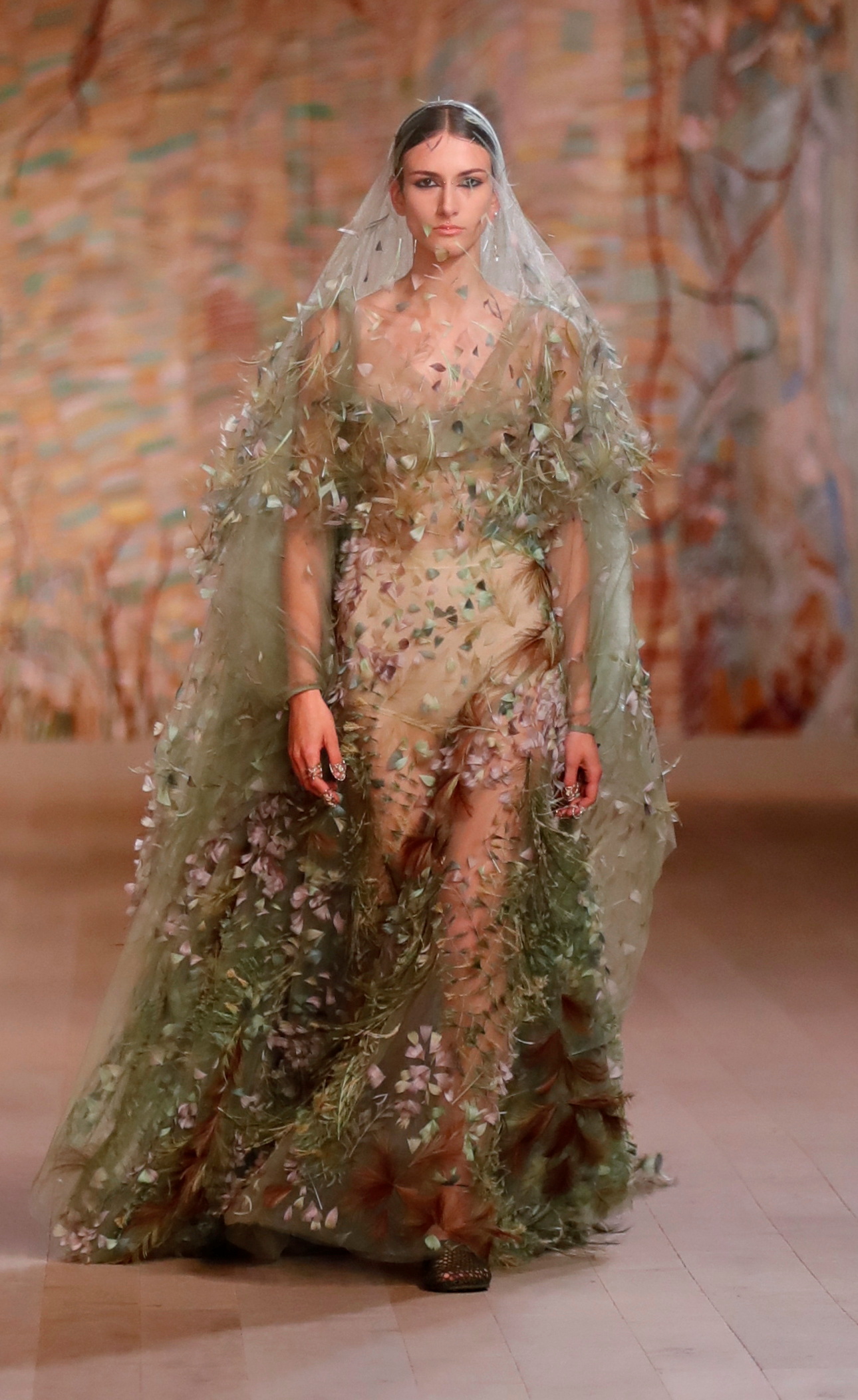 巴黎时装周迪奥时装秀,迪奥巴黎时装周王俊凯