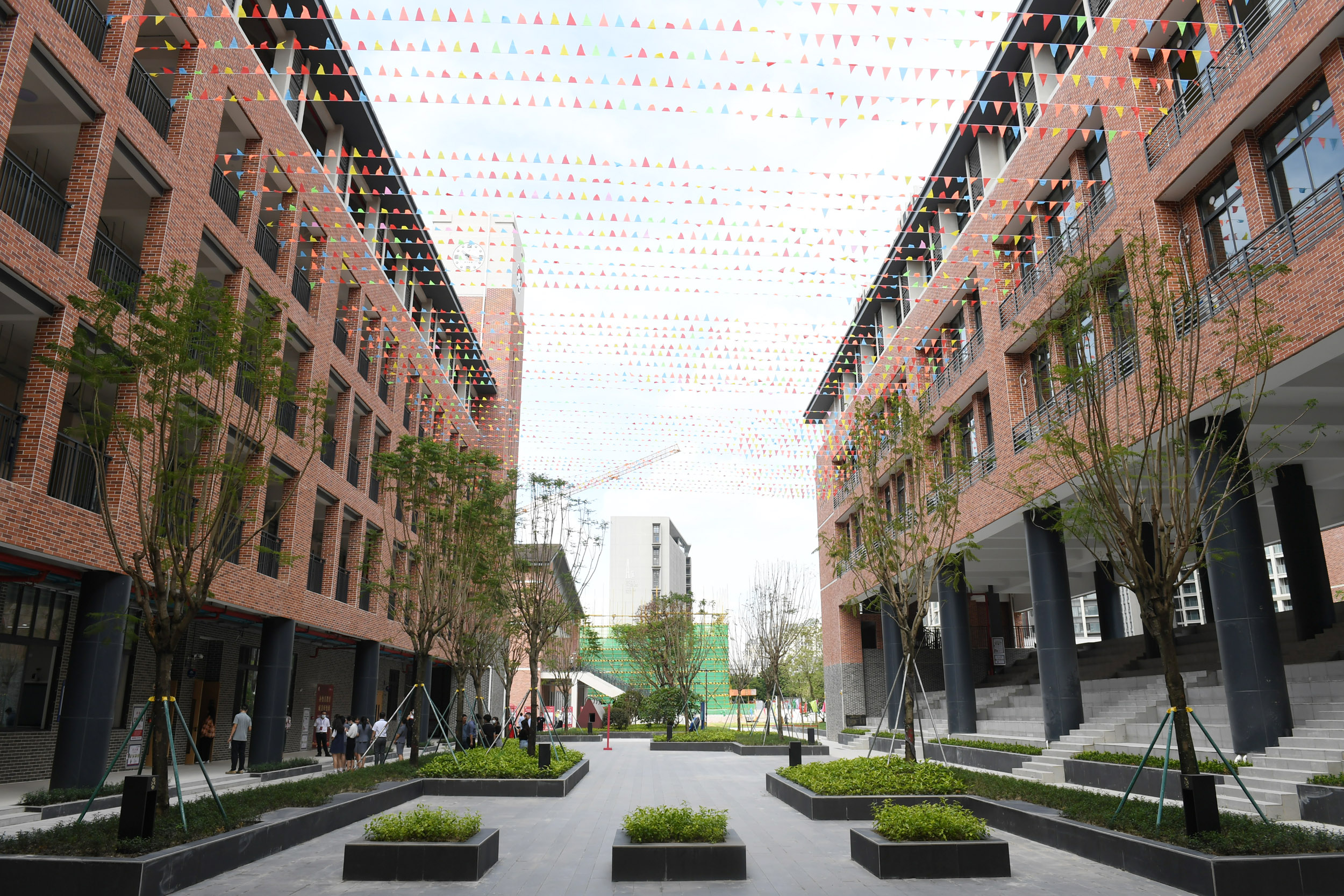 桂城灯湖中学何时投入使用,灯湖中学南海