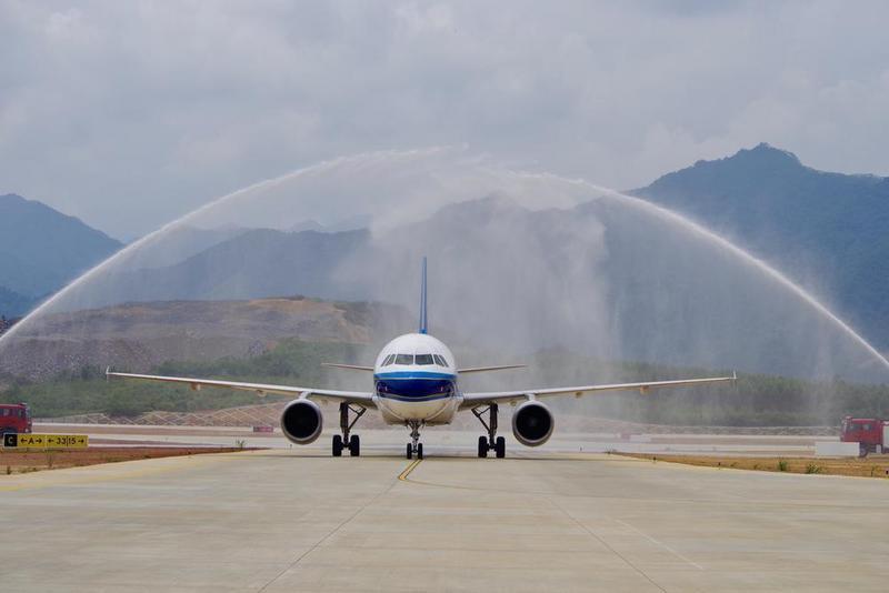 国足12强vs澳大利亚前二十分钟,12强赛首战国足0-3不敌